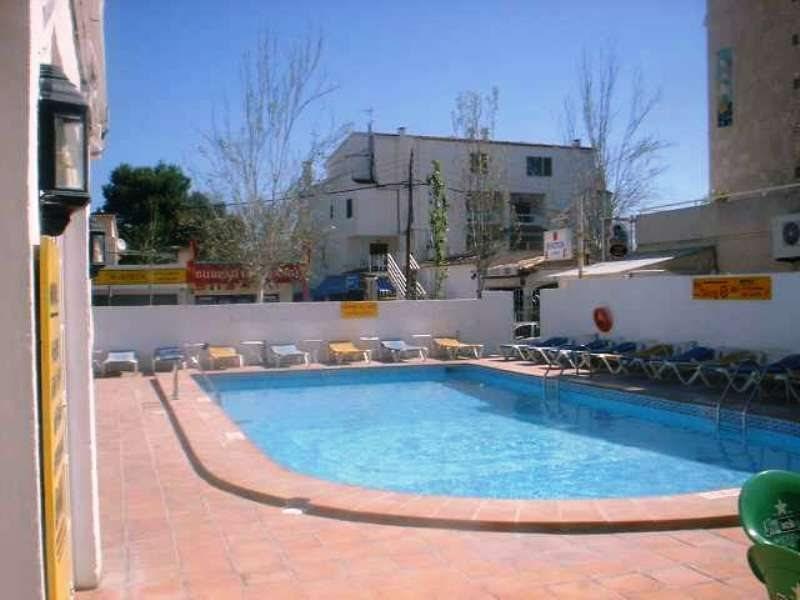 Hotel Teix Торенова Екстериор снимка